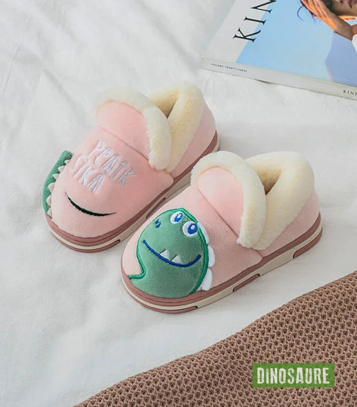 chaussons polaires dinosaure enfant rose pastelle